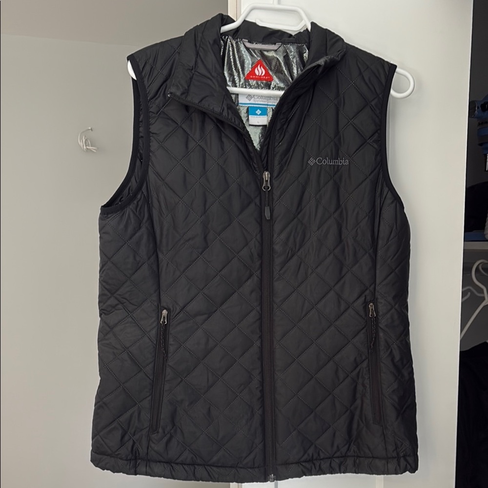 Columbia Black Quilted Insulated Vest